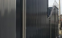 愛知県西三河東三河西尾市碧南市外壁塗装ガルバリウム鋼板ウッドデッキ解体屋上防水工事雨漏りメンテナンス外壁施工手順グレー完成
