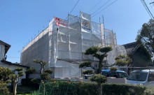 愛知県西三河東三河西尾市外壁塗装工事アステック超低汚染遮熱シリコン塗装ペールビスケット付帯部4Ｆフッ素塗装ベランダ床防水工事水性FRP保護仕上げお家メンテナンス色褪せ汚れひび割れシーリング割れ自社施工足場