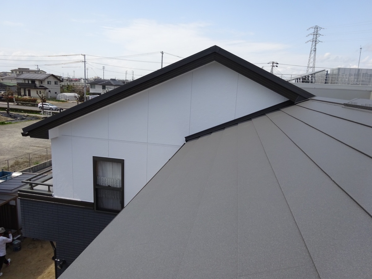 西尾市外壁塗装、超低汚染リファインシリーズ、屋根カバー工法