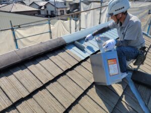 セメント瓦　中塗り