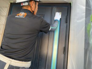 アルミ製玄関扉、ケレン